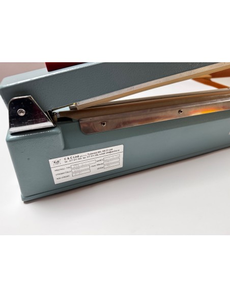 Páková impulsní svářečka folií s ořezem PFS-300M | C&C Líně