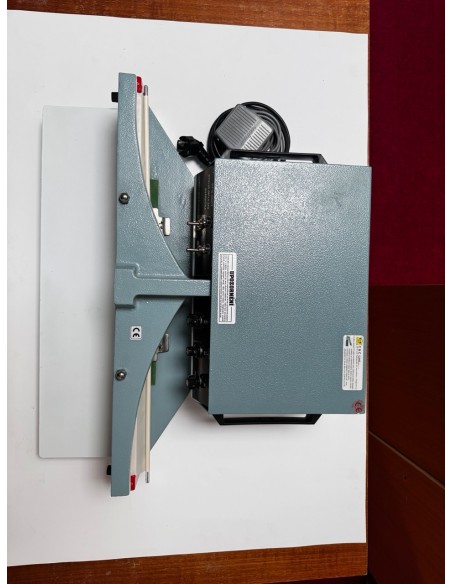 Stolní impulsní svářečka folií s elektromagnetem PFS-600T | C&C Líně