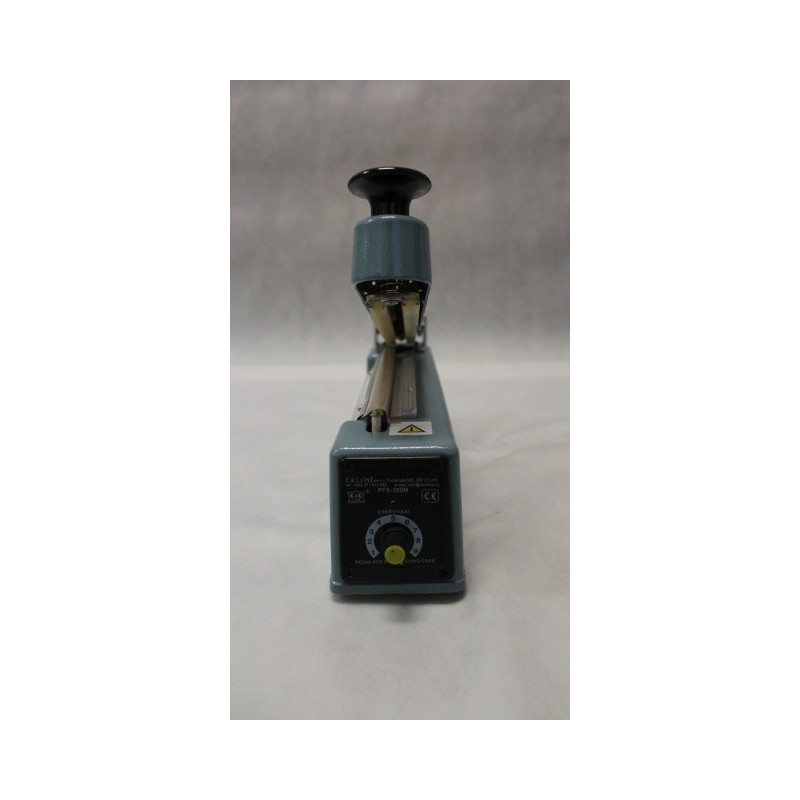 Impulsní páková svářečka folií s ořezem PFS-200M | C&C Líně