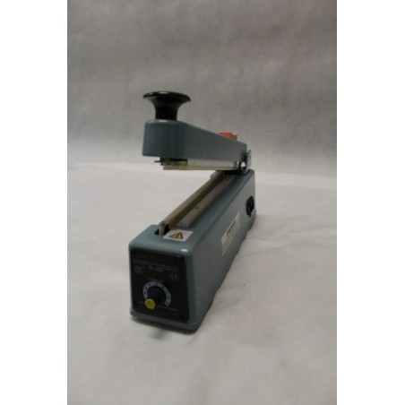 Impulsní páková svářečka folií s ořezem PFS-200M | C&C Líně